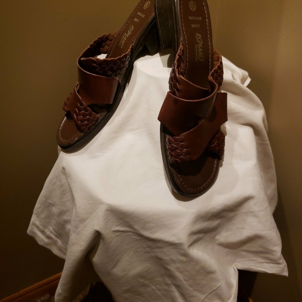 Romano Brown leather sandals Y2K